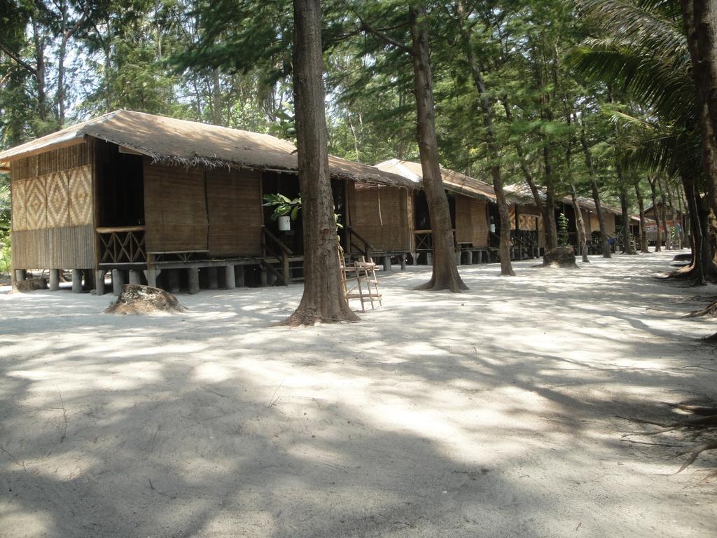 Menjangan Resort Karimunjawa-Inseln Zimmer foto